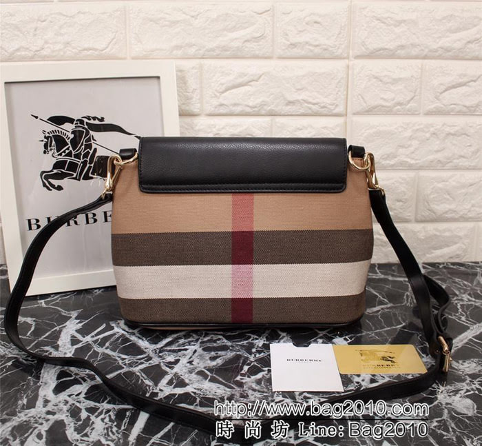 BURBERRY巴寶莉 獨家爆款 小號Canvas格紋皮革 斜背包 39907  Bhq1004